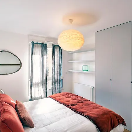 Pied A Terre V96 * Versailles